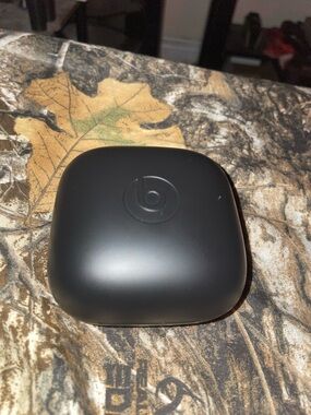 Brand new Beats by Dre Black Earbud Charging Case